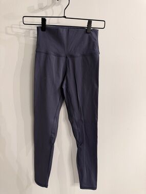 High-Waist Athletic Leggings in Deep grey